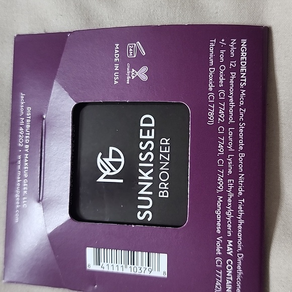 Makeup Geek Bronzer - Sun Kissed - Picture 2 of 2